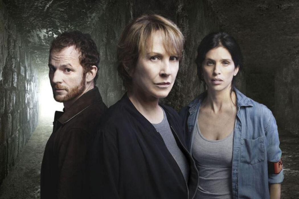 Nox promo shot featuring Malik Zidi as Raphaël Berger, Nathalie Baye as Catherine Susini, and Maïwenn as Julie Susini